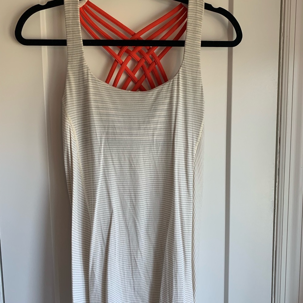 Lululemon tank.